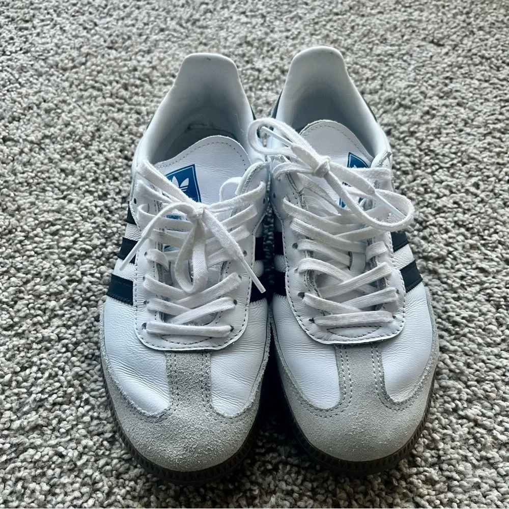 Samba Adidas White and Black Sneakers - Picture 4 of 5